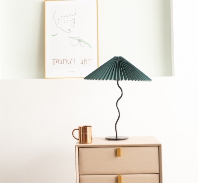 H54 Miho Pleated S Table Lamp