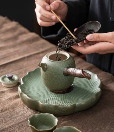 Japanese Petal Side Grip Kung Fu Teapot Set - 6 pcs | One Pot And Three Cups with Tray
