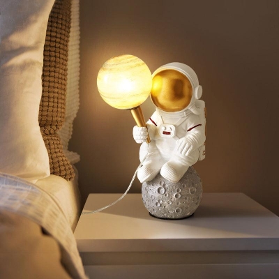 Resin Spaceman Decorative Table Lamp